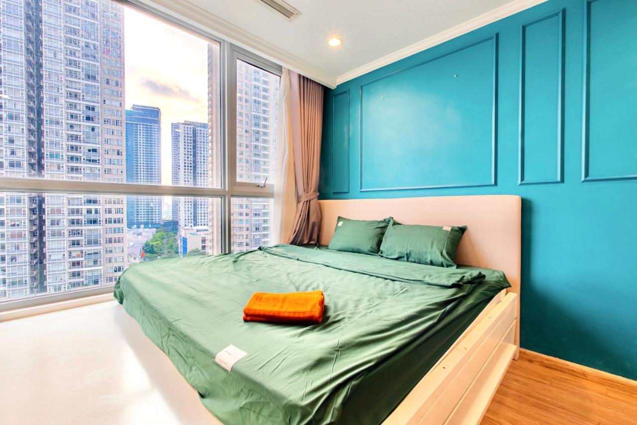 Moxy Hcmc Aparts - Vinhomes Central Park, Ice Rink ホーチミン市 エクステリア 写真