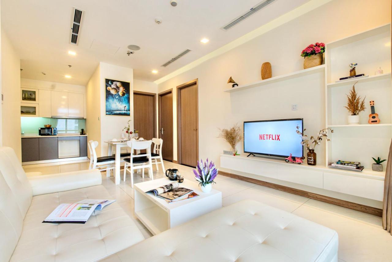 Moxy Hcmc Aparts - Vinhomes Central Park, Ice Rink ホーチミン市 エクステリア 写真