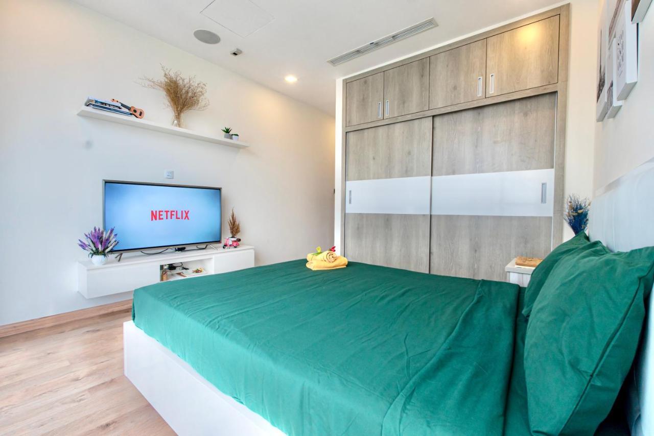 Moxy Hcmc Aparts - Vinhomes Central Park, Ice Rink ホーチミン市 エクステリア 写真