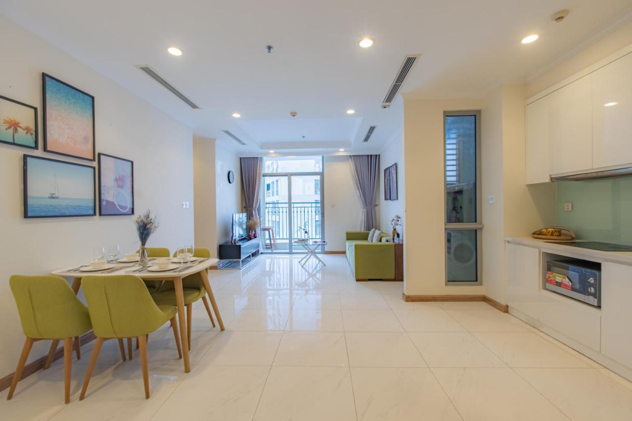 Moxy Hcmc Aparts - Vinhomes Central Park, Ice Rink ホーチミン市 エクステリア 写真